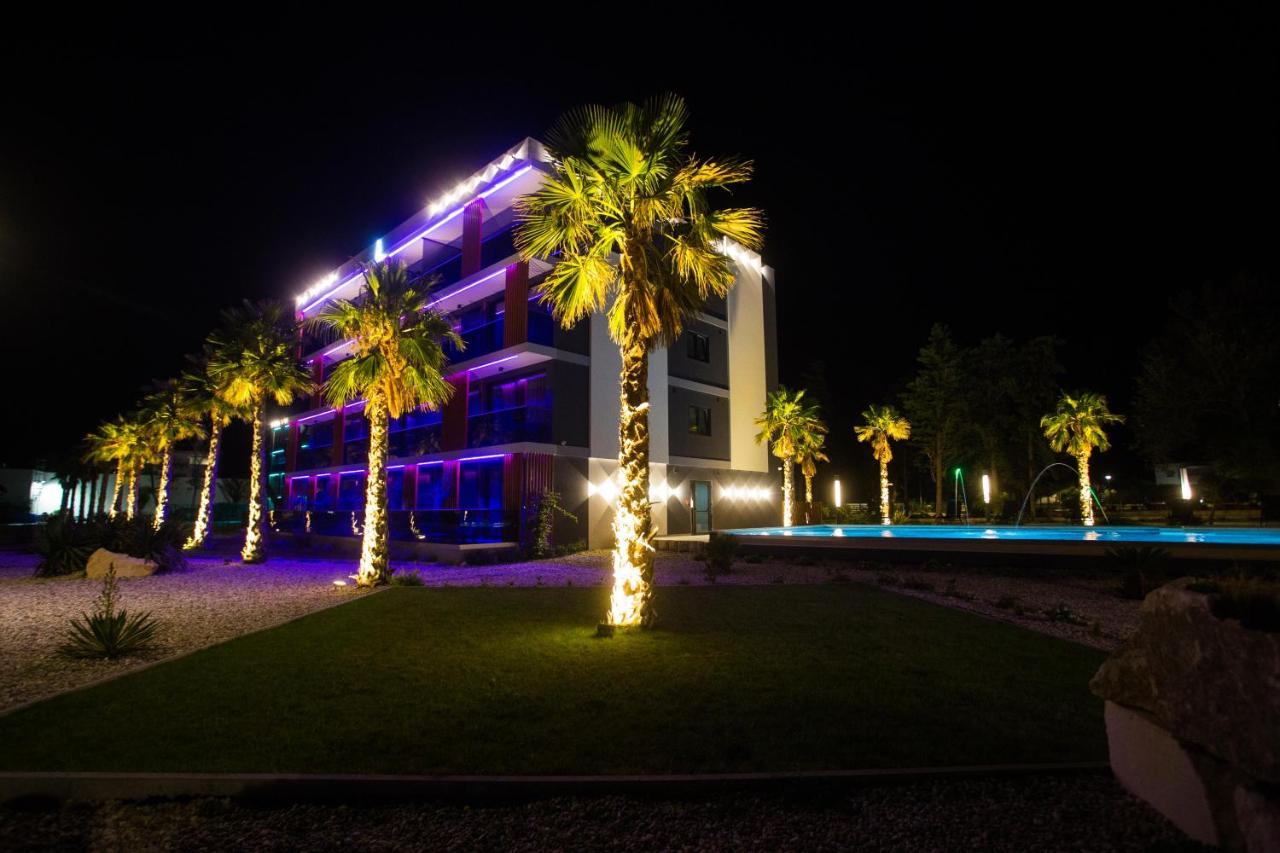 Liberty Plaza Hotel Новаля Екстериор снимка